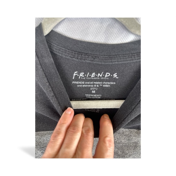 FRIENDS Charcoal Tee casual - Picture 3 of 5